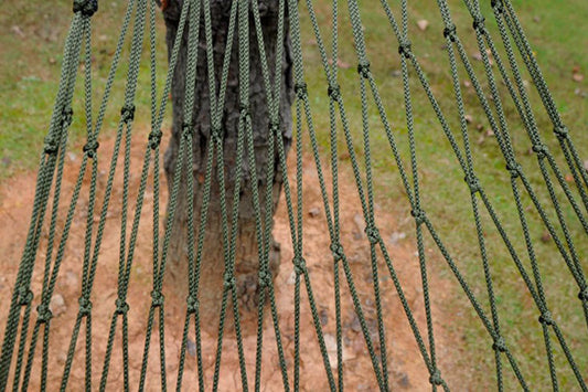 Single hammock Nylon rope hammock Outdoor color mesh hammock Portable camping leisure mesh hammock