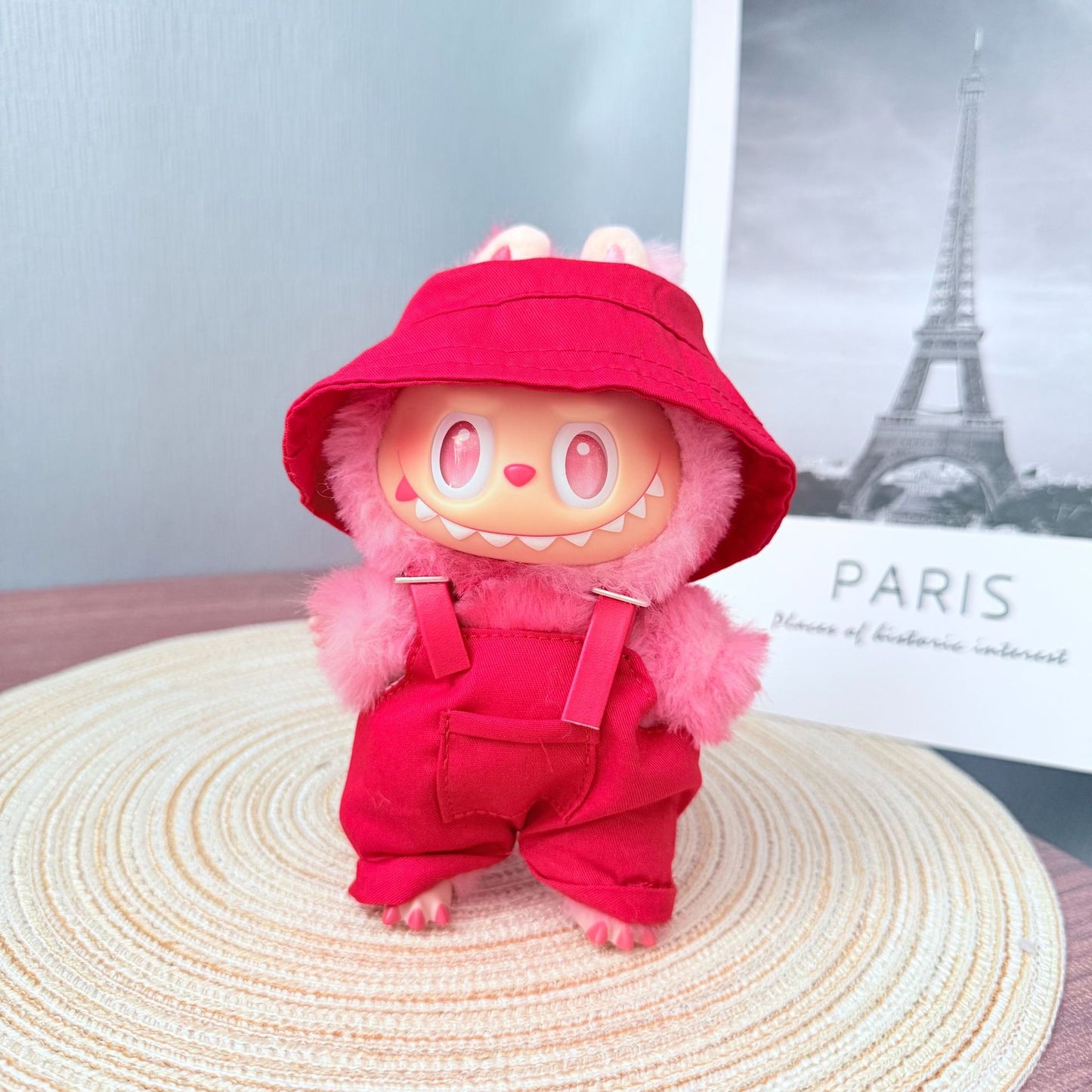 Only baby clothes] One, two and three generations of labubu labubu vinyl blind box pendant baby clothes brown pink GG suit